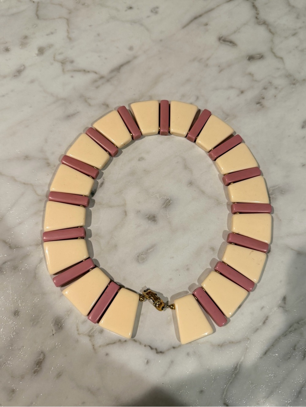 Napier Necklace: Book Piece, Ivory & Lilac Choker, 16 Inches, 1980s Jewelry - Picture 2 of 8
